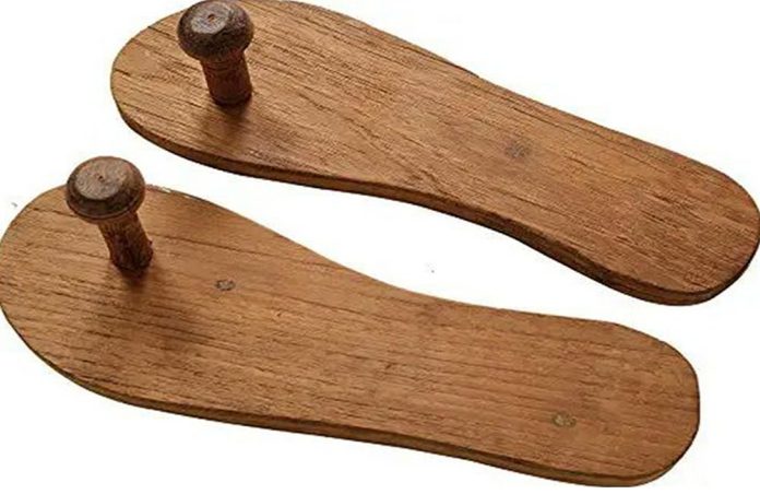 Obukalabanda Wooden Sandals